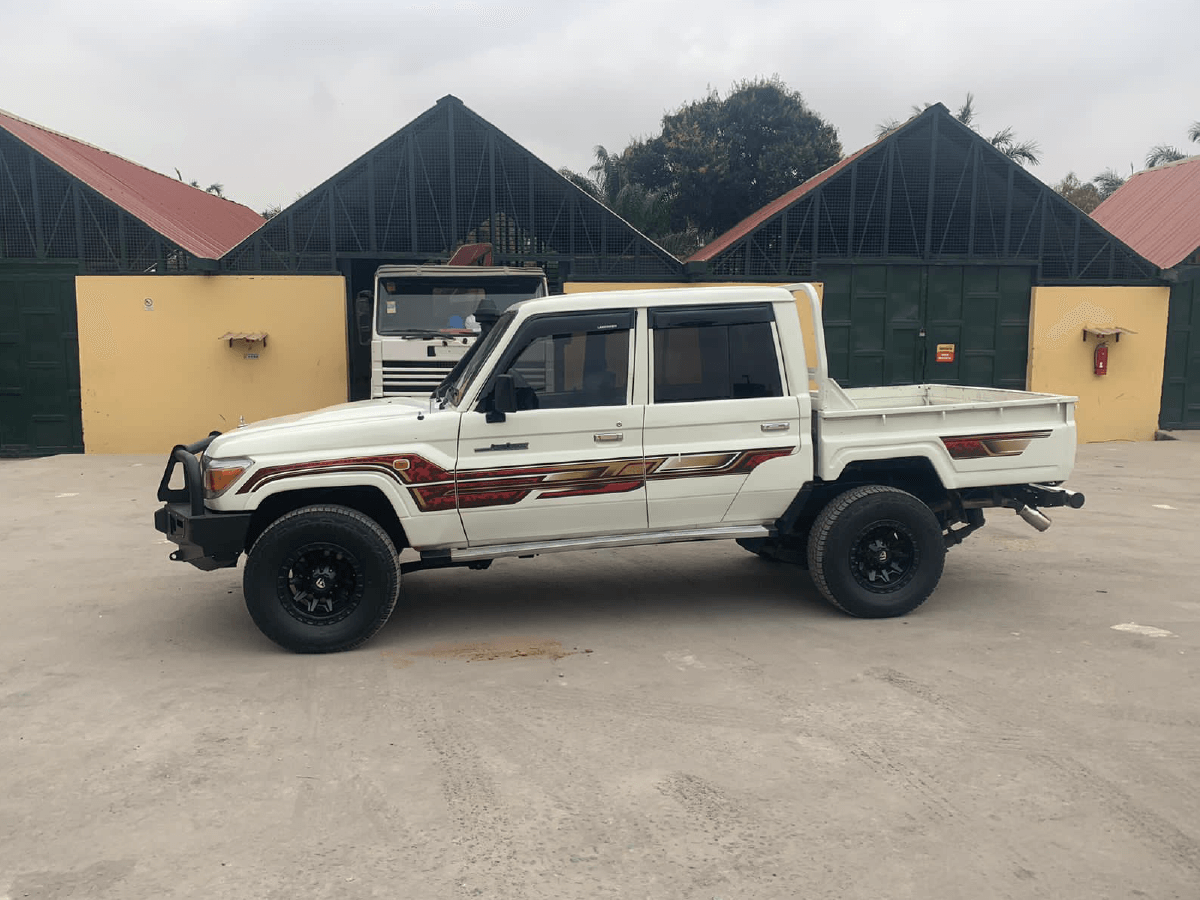Land Cruiser HZ Cabine Dupla