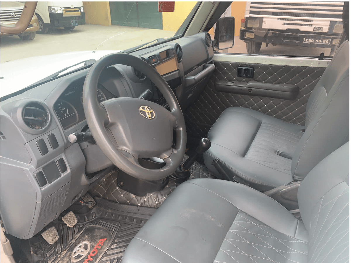 Land Cruiser HZ Cabine Dupla