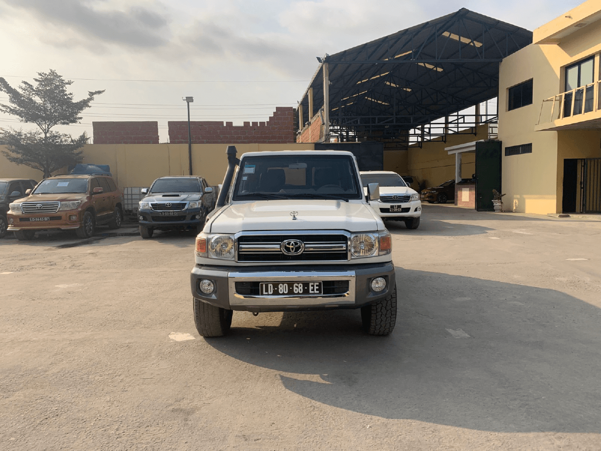 Land Cruiser HZ Executivo