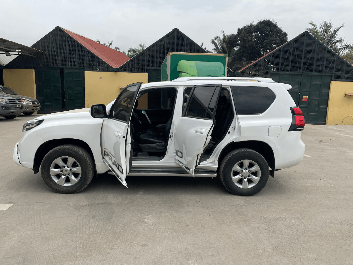 TOYOTA PRADO