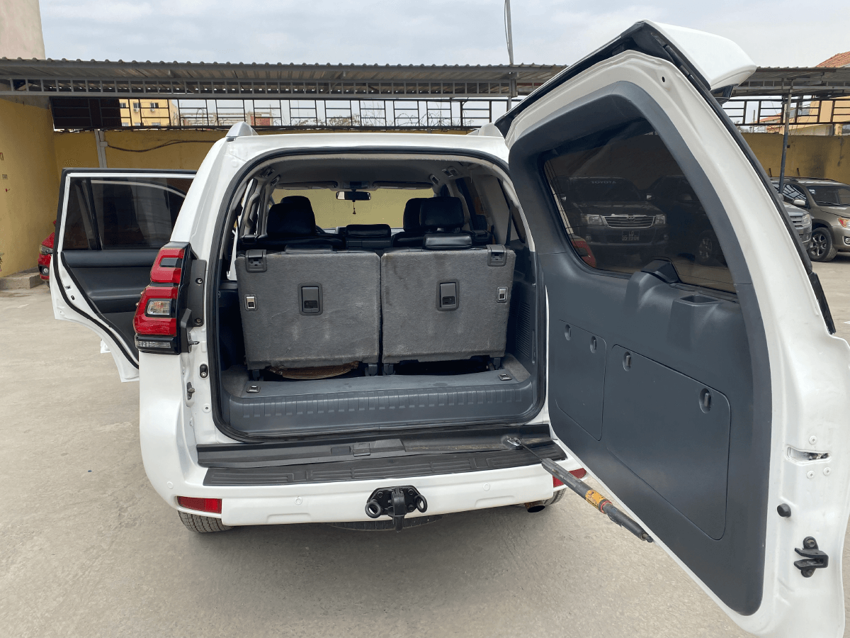 TOYOTA PRADO