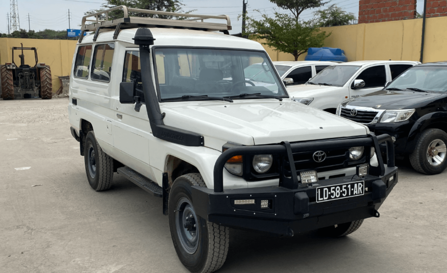 LAND CRUISER CHEFE MAQUINA
