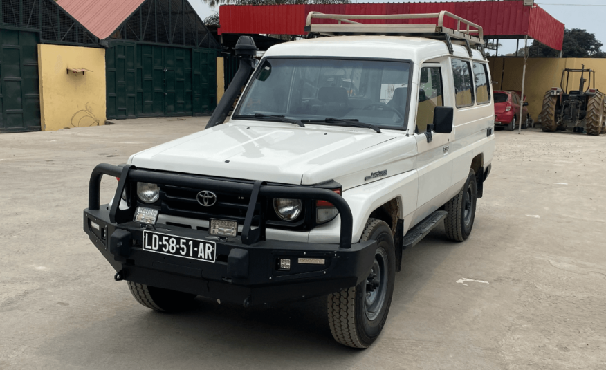 LAND CRUISER CHEFE MAQUINA