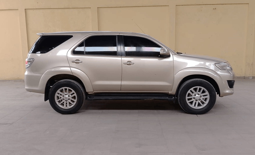 Toyota Fortuner SR5